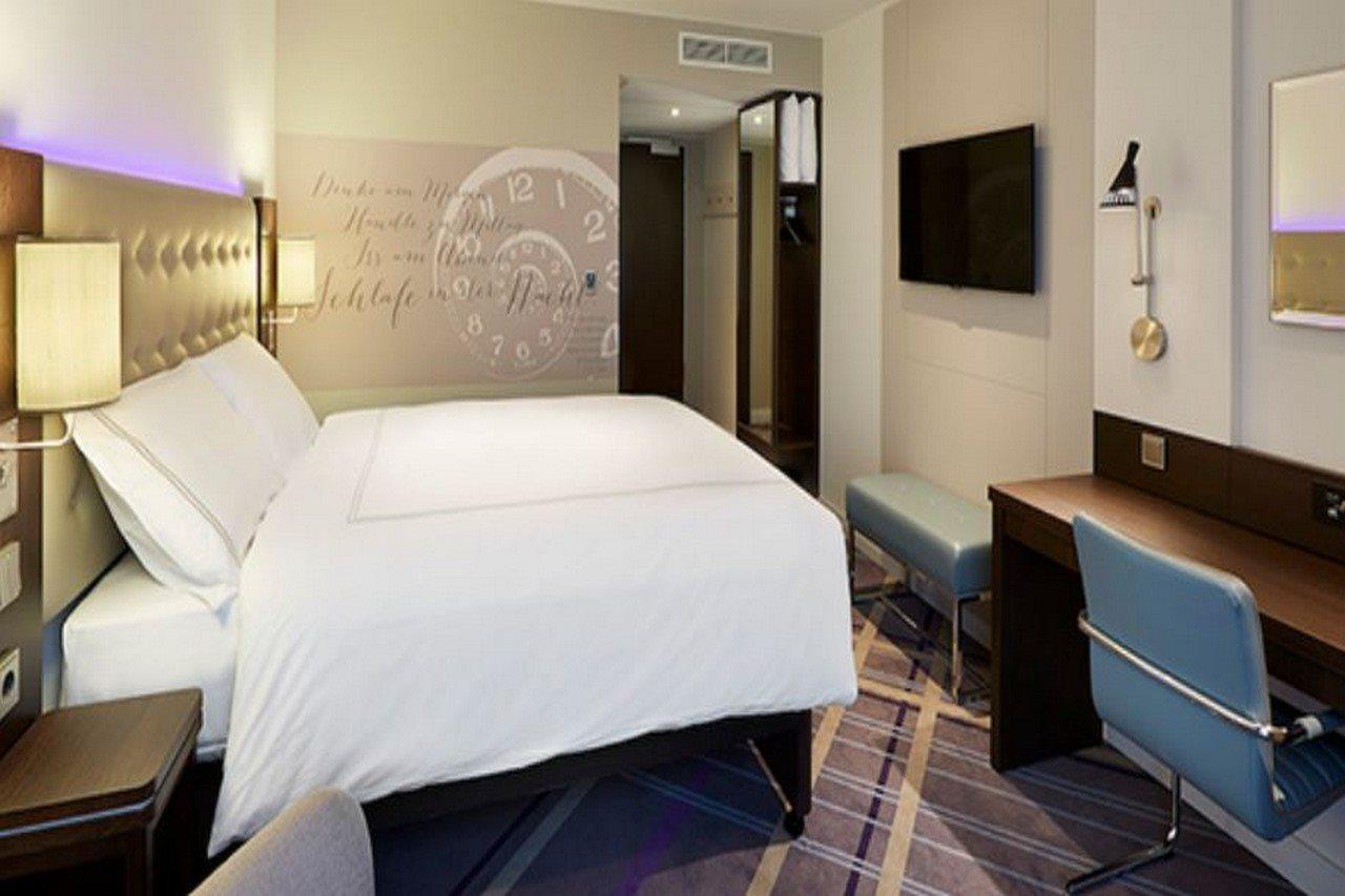 Premier Inn Stuttgart City Europaviertel Luaran gambar