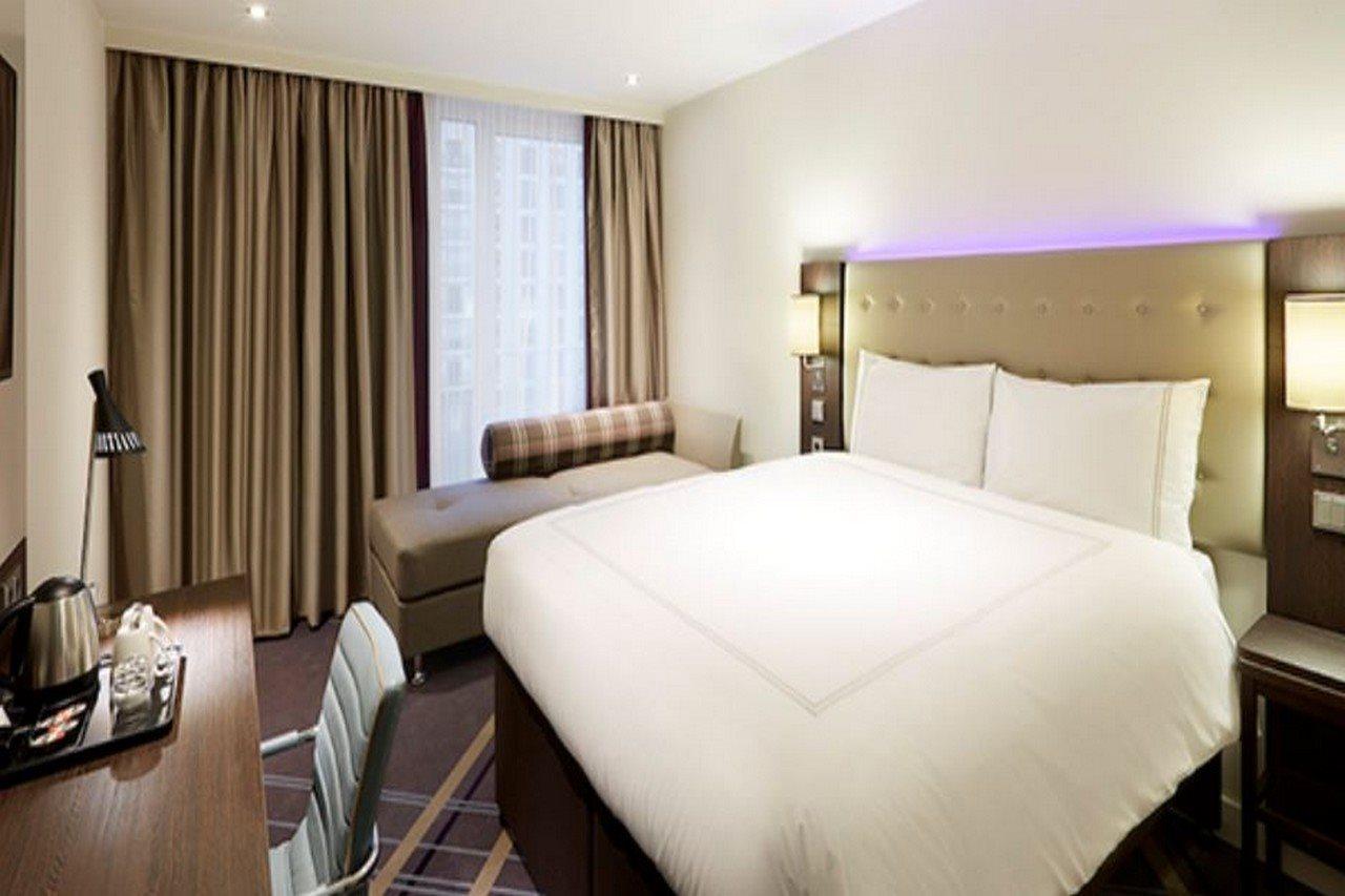 Premier Inn Stuttgart City Europaviertel Luaran gambar