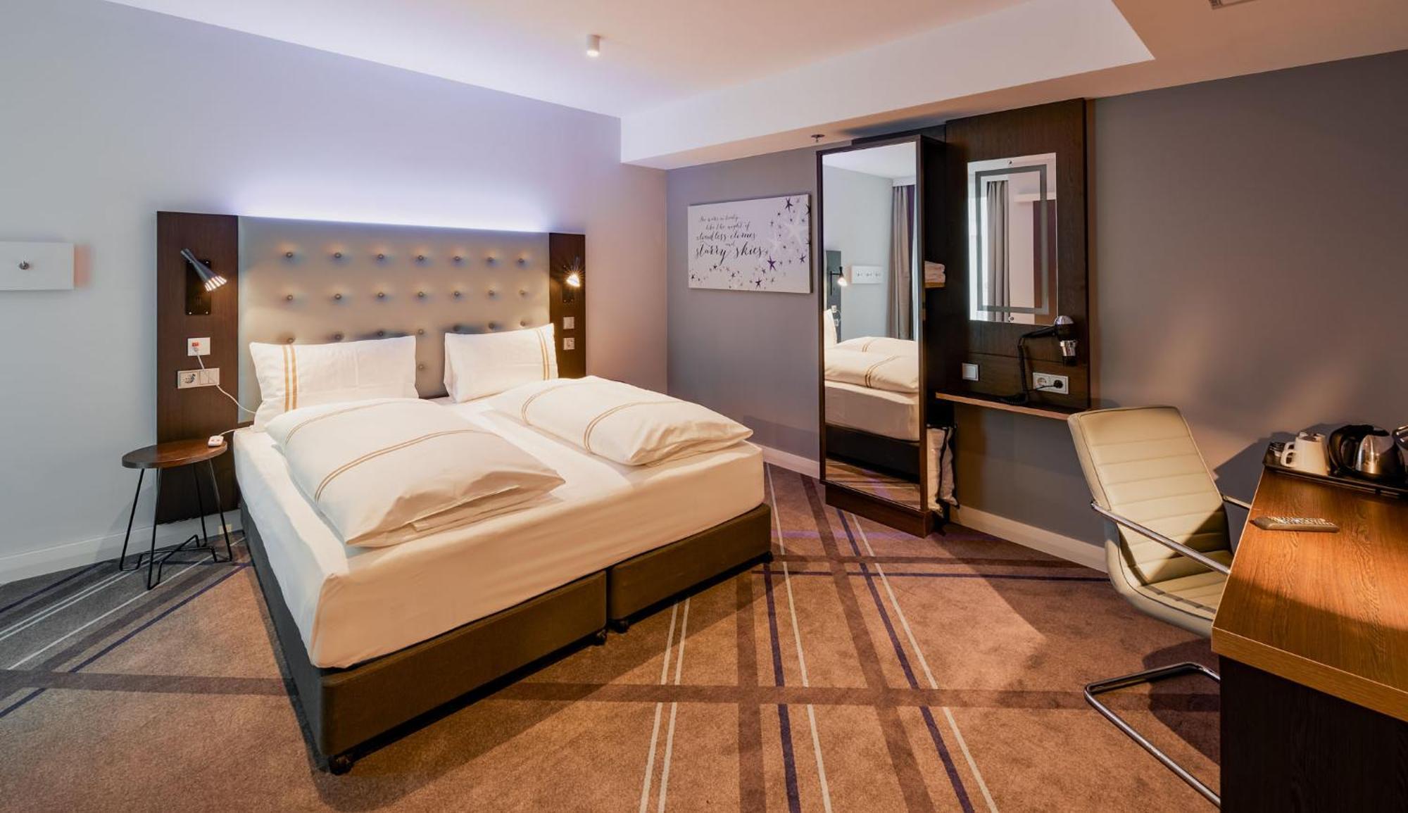 Premier Inn Stuttgart City Europaviertel Luaran gambar